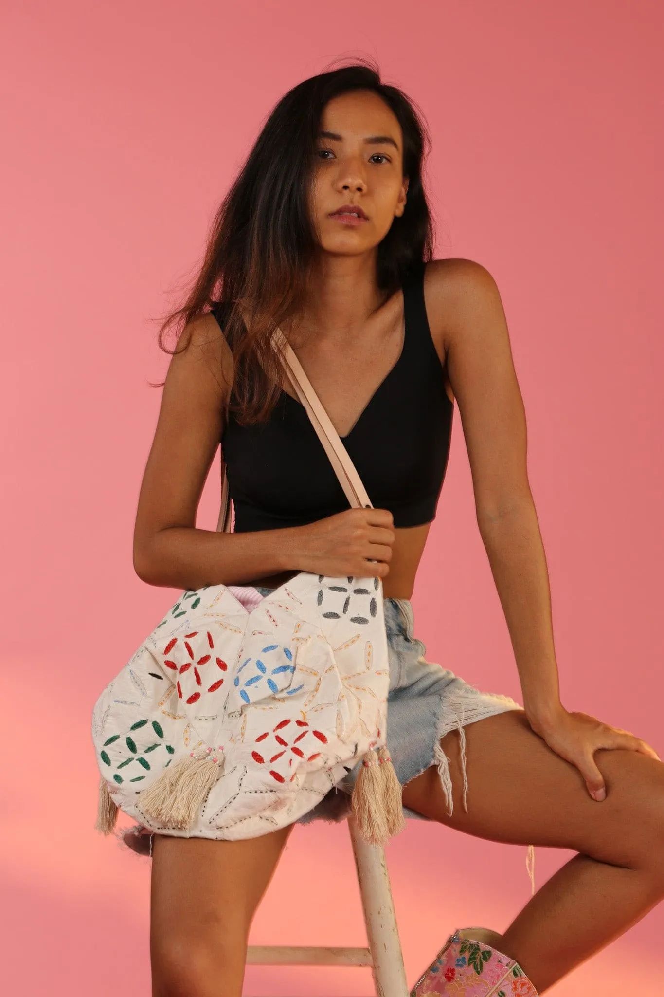 EMBROIDERED BAG LEILANI