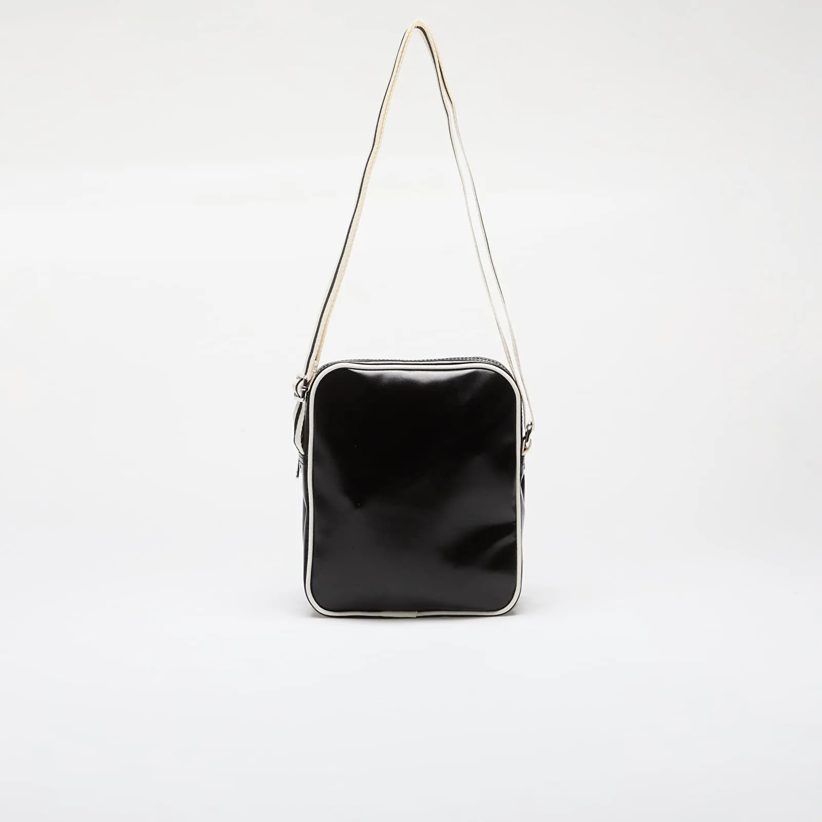 Fred Perry - L8258 Classic Black/ Ecru - Bag