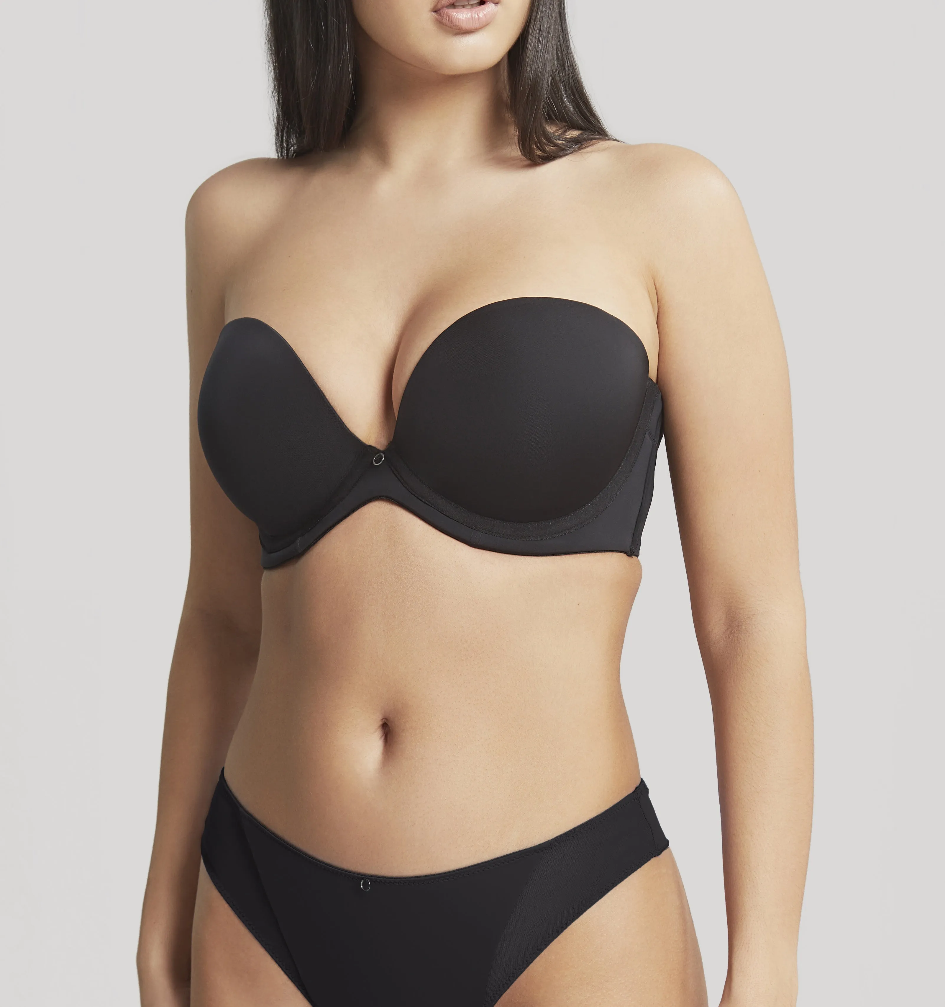 Low back plunge strapless [Black]